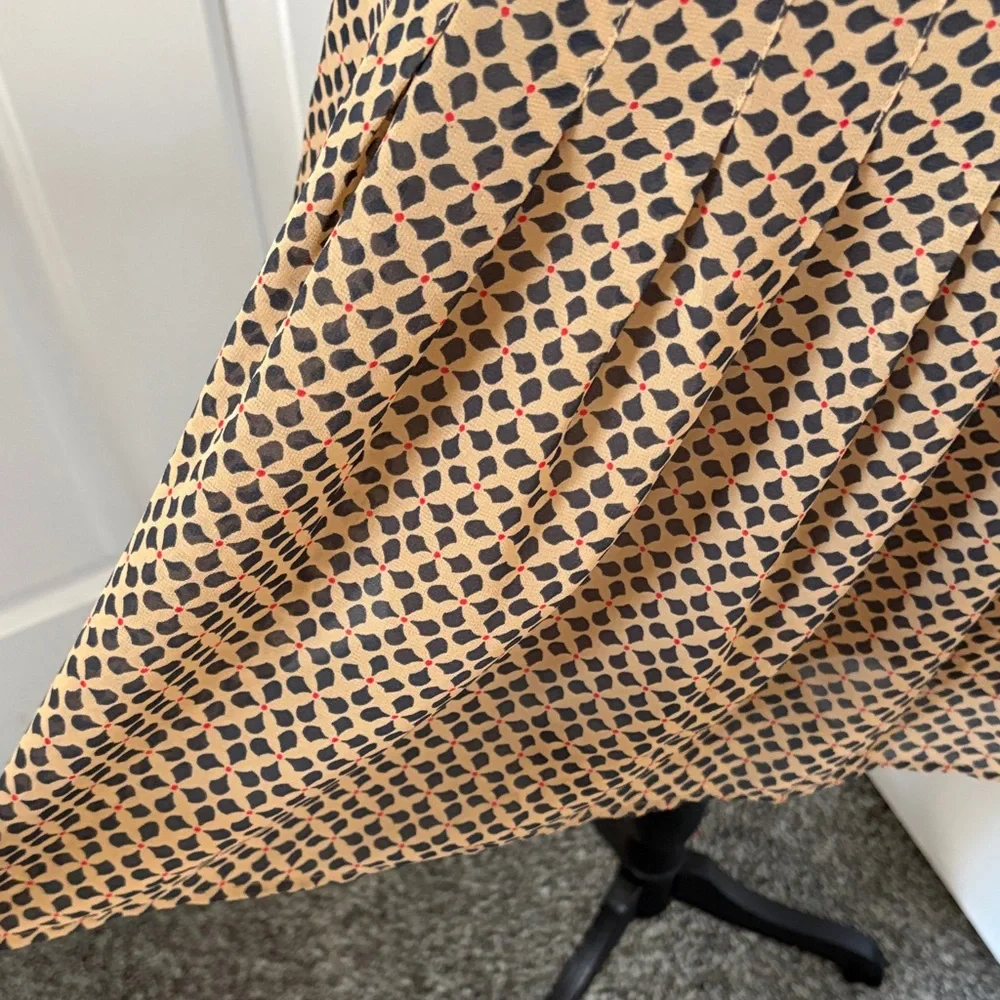 LOFT Tan and Black Geometric A-Line Pleated Skirt - Picture 5 of 12